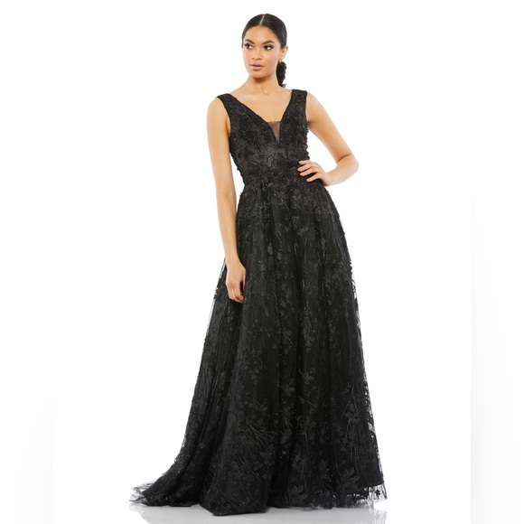 MAC DUGGAL Black Floral Embroidered Illusion V-Neck Gown 14 - Picture 3 of 14